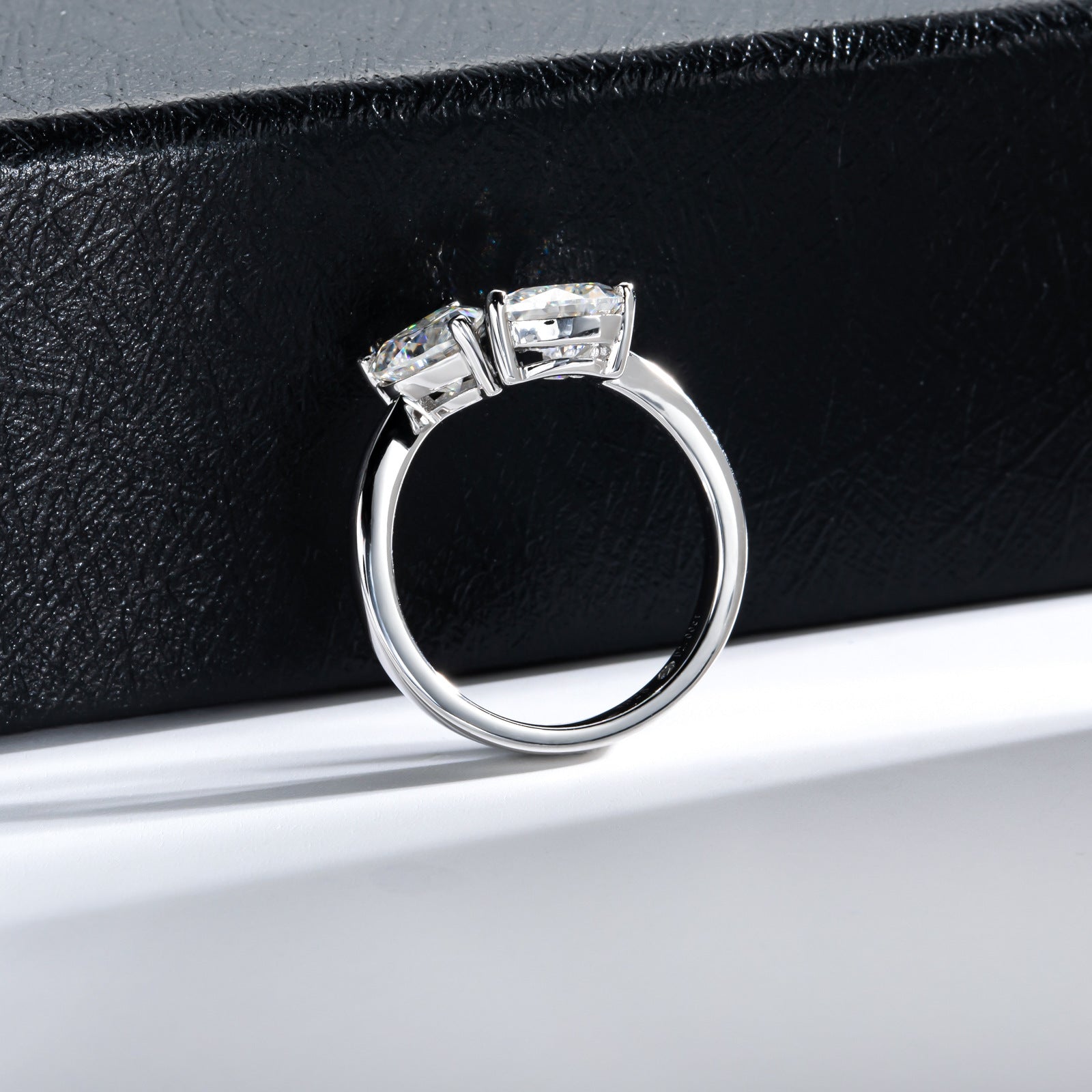 HEART DUO MOISSANITE RING – CRAFTED IN STERLING SILVER WITH ETERNAGOLD™