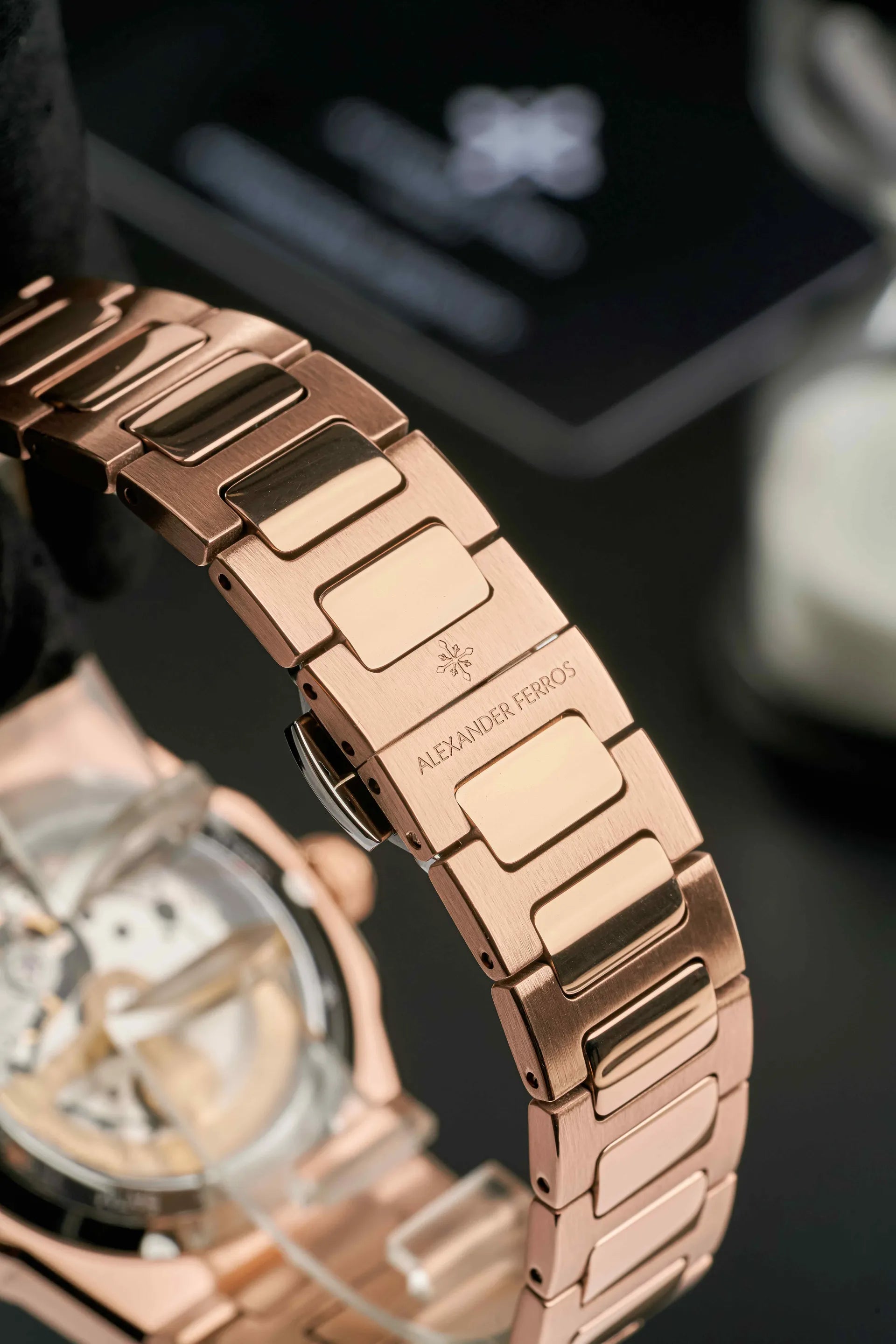 Đồng hồ Alexander Ferros 6111R-01