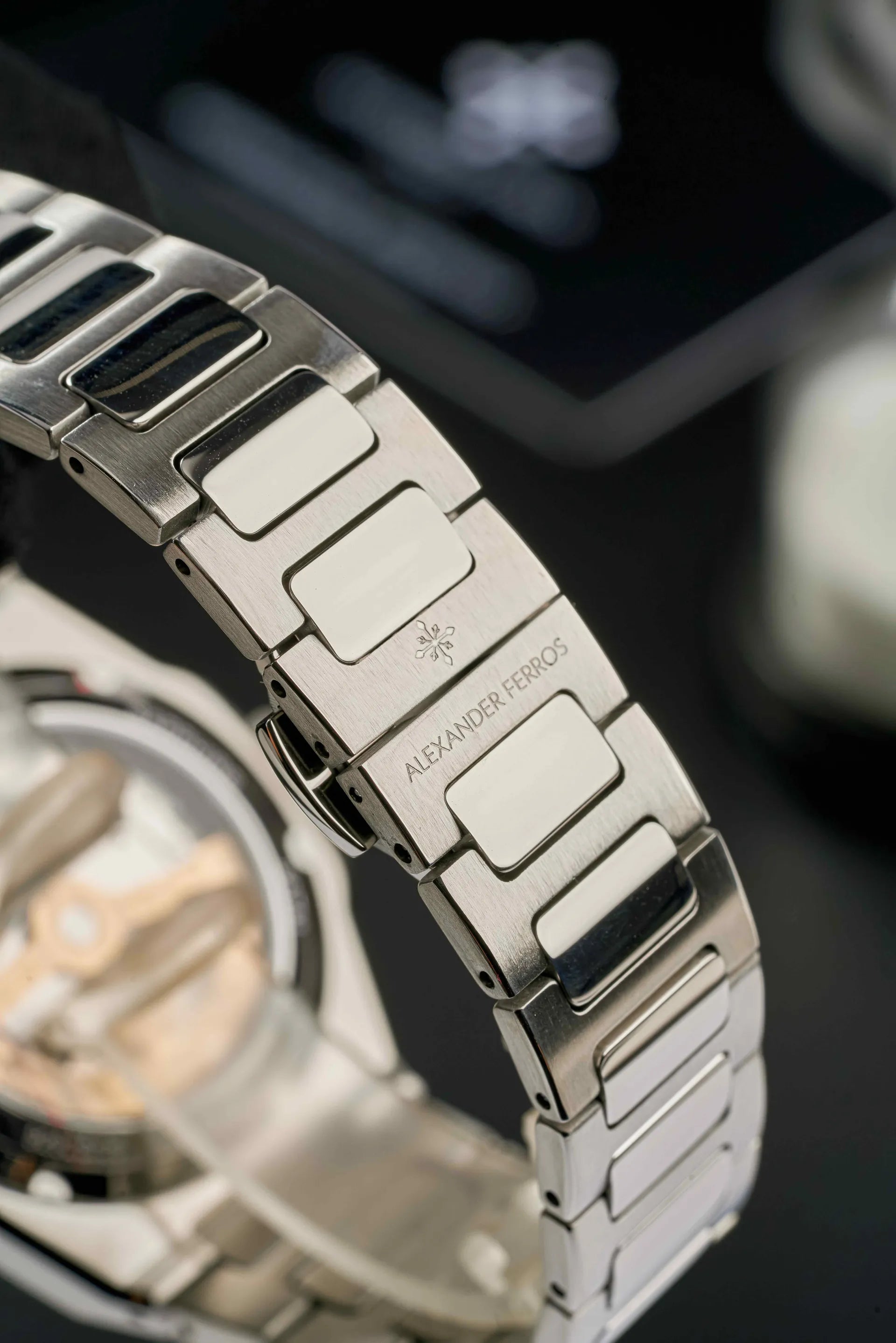 Đồng hồ Alexander Ferros 6111R-01