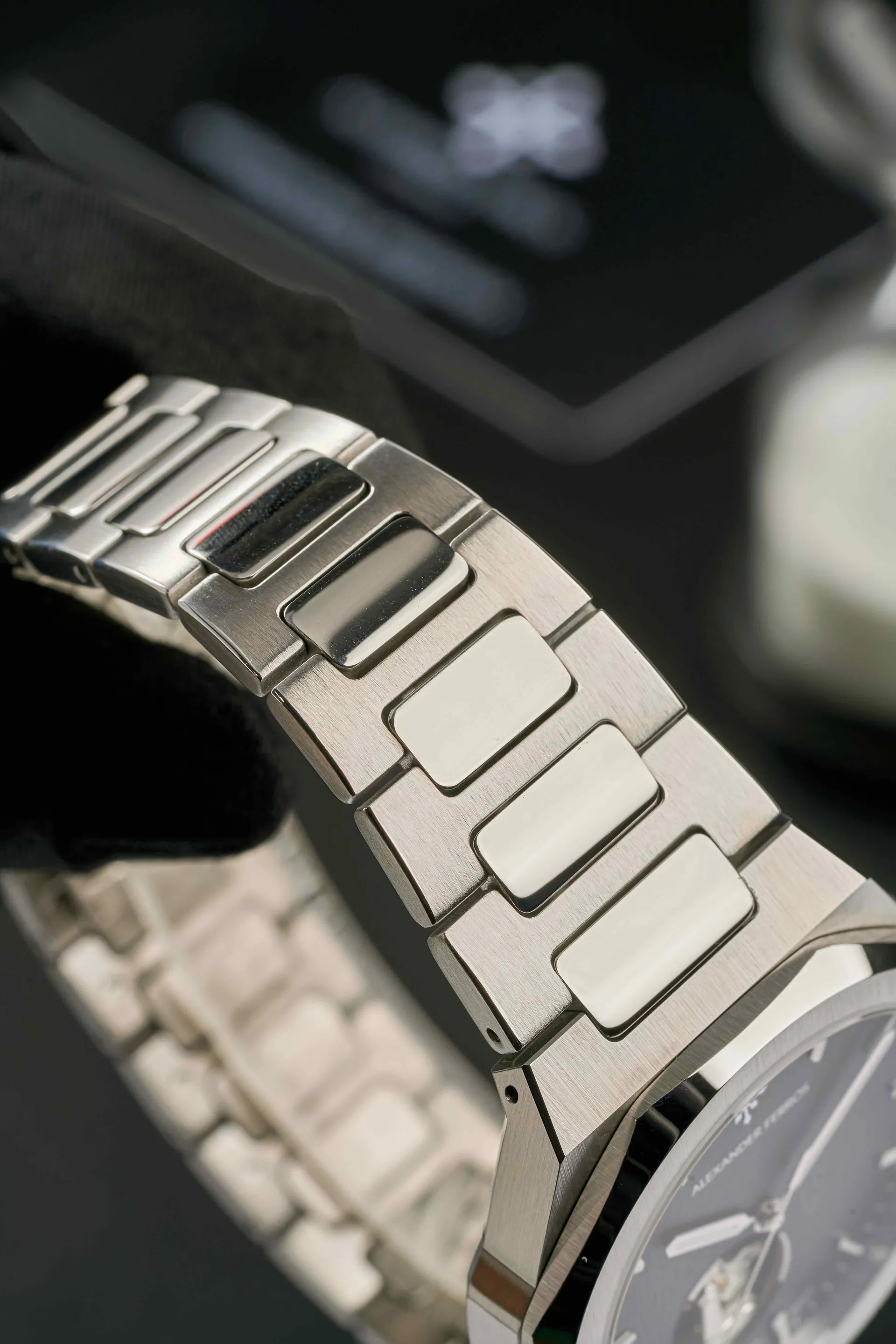 Đồng hồ Alexander Ferros 6111R-01