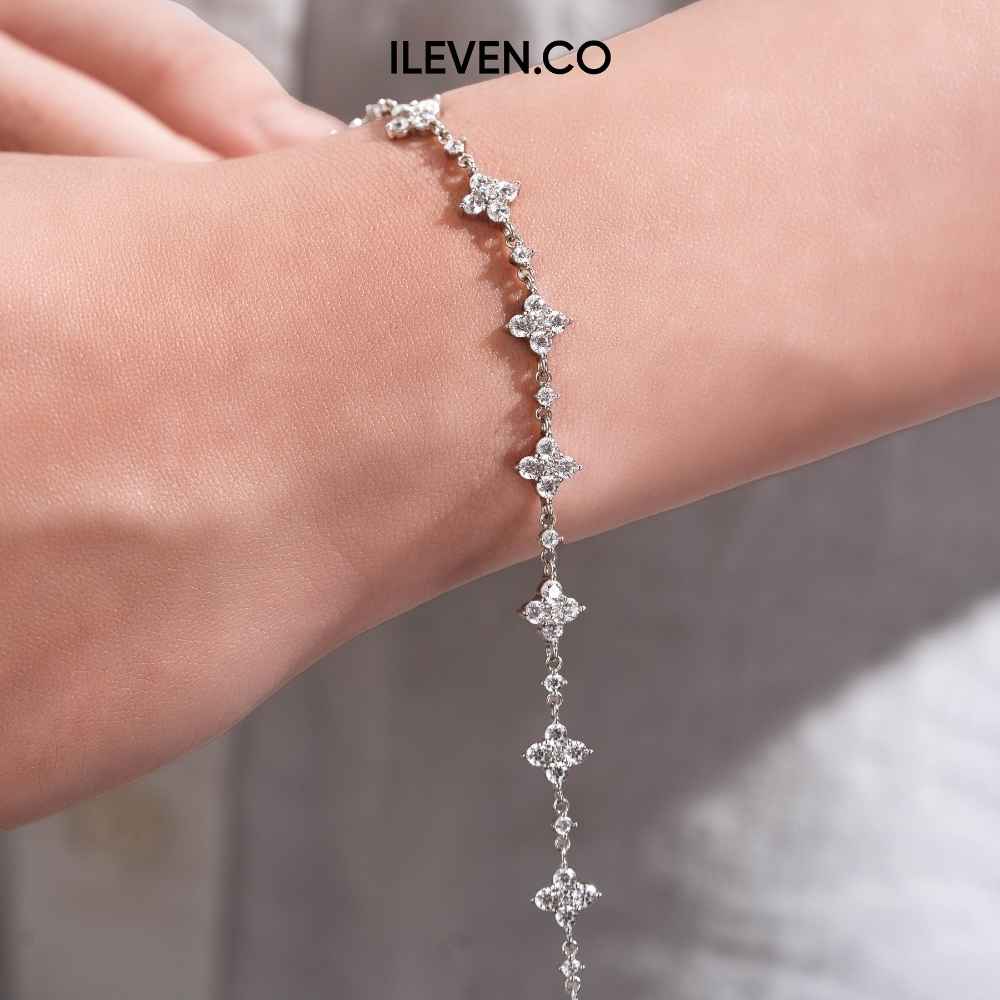 ETERNAL CLOVER CLASS BRACELET –  CRAFTED IN STERLING SILVER WITH TRIPLESHIELD™