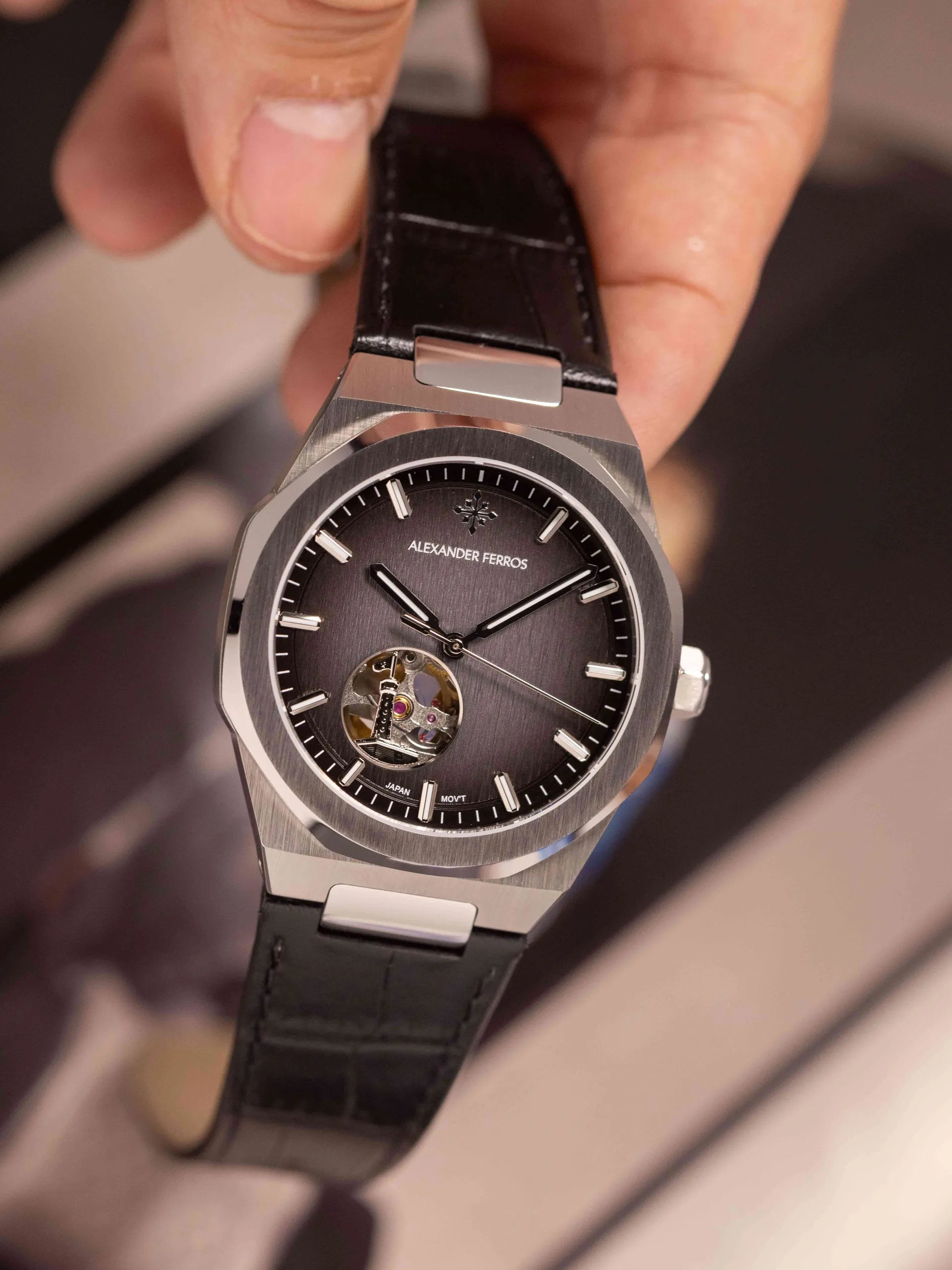 Đồng hồ Alexander Ferros 6111R-01