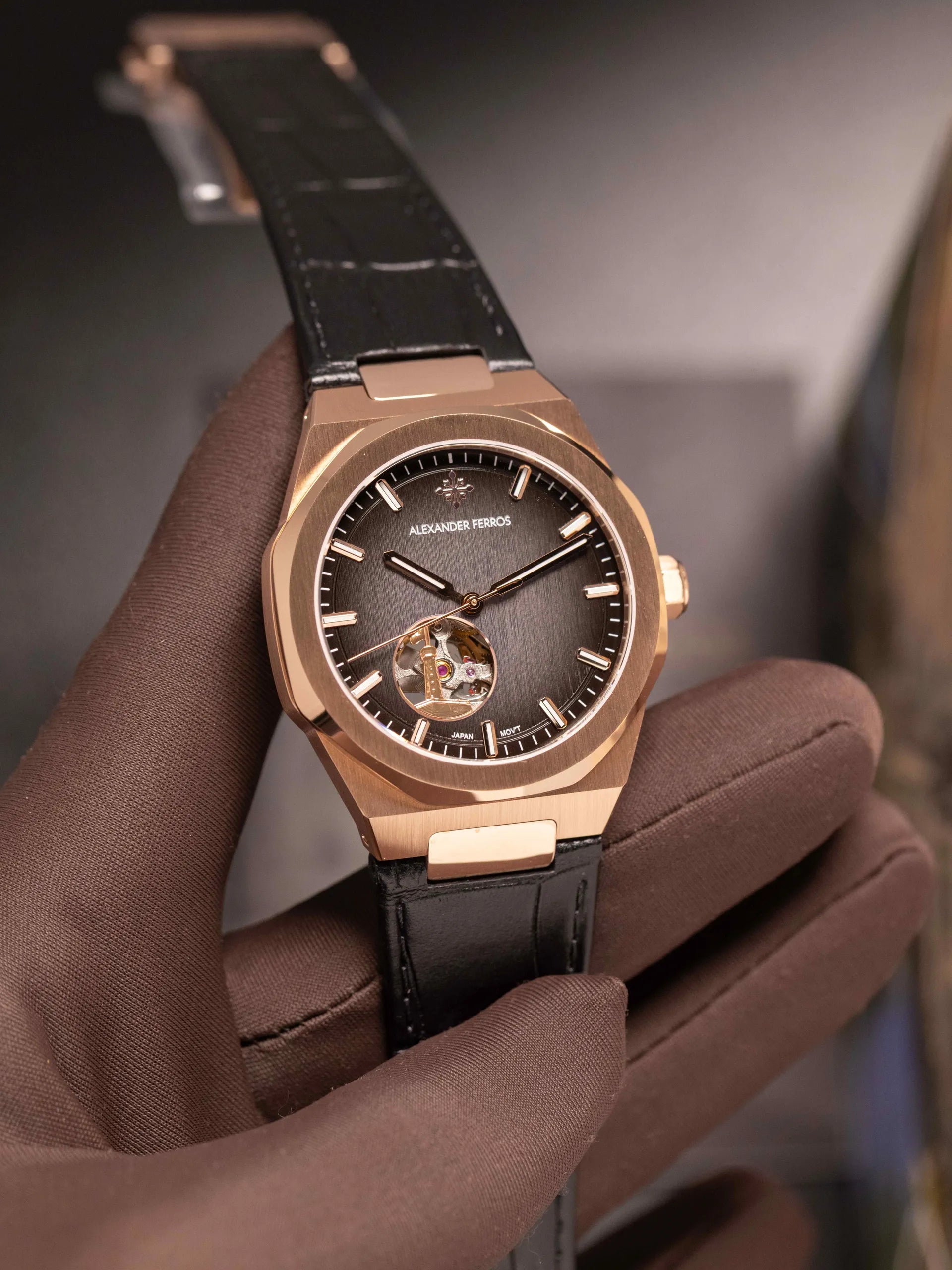 Đồng hồ Alexander Ferros 6111R-01