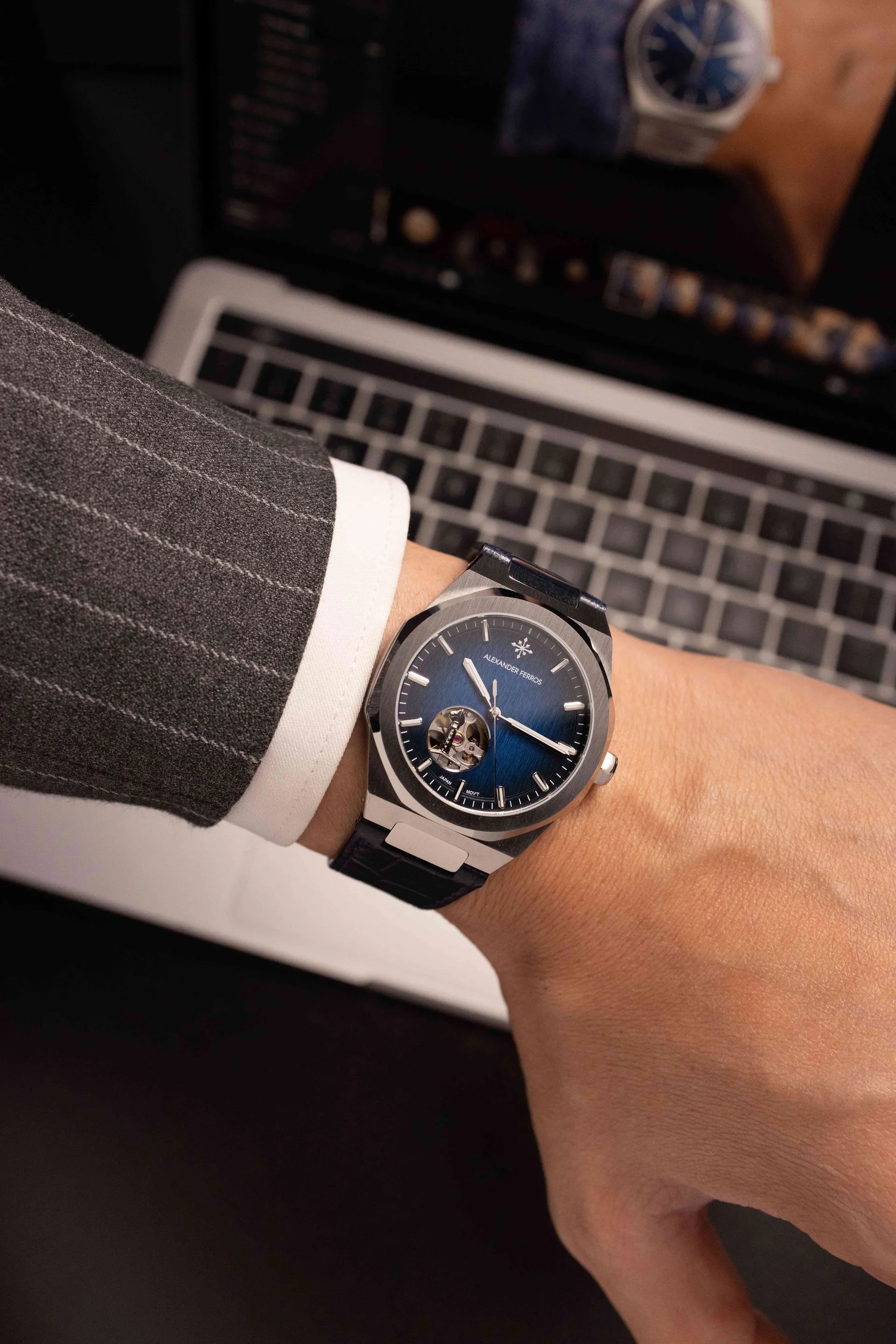 Đồng hồ Alexander Ferros 6111R-01