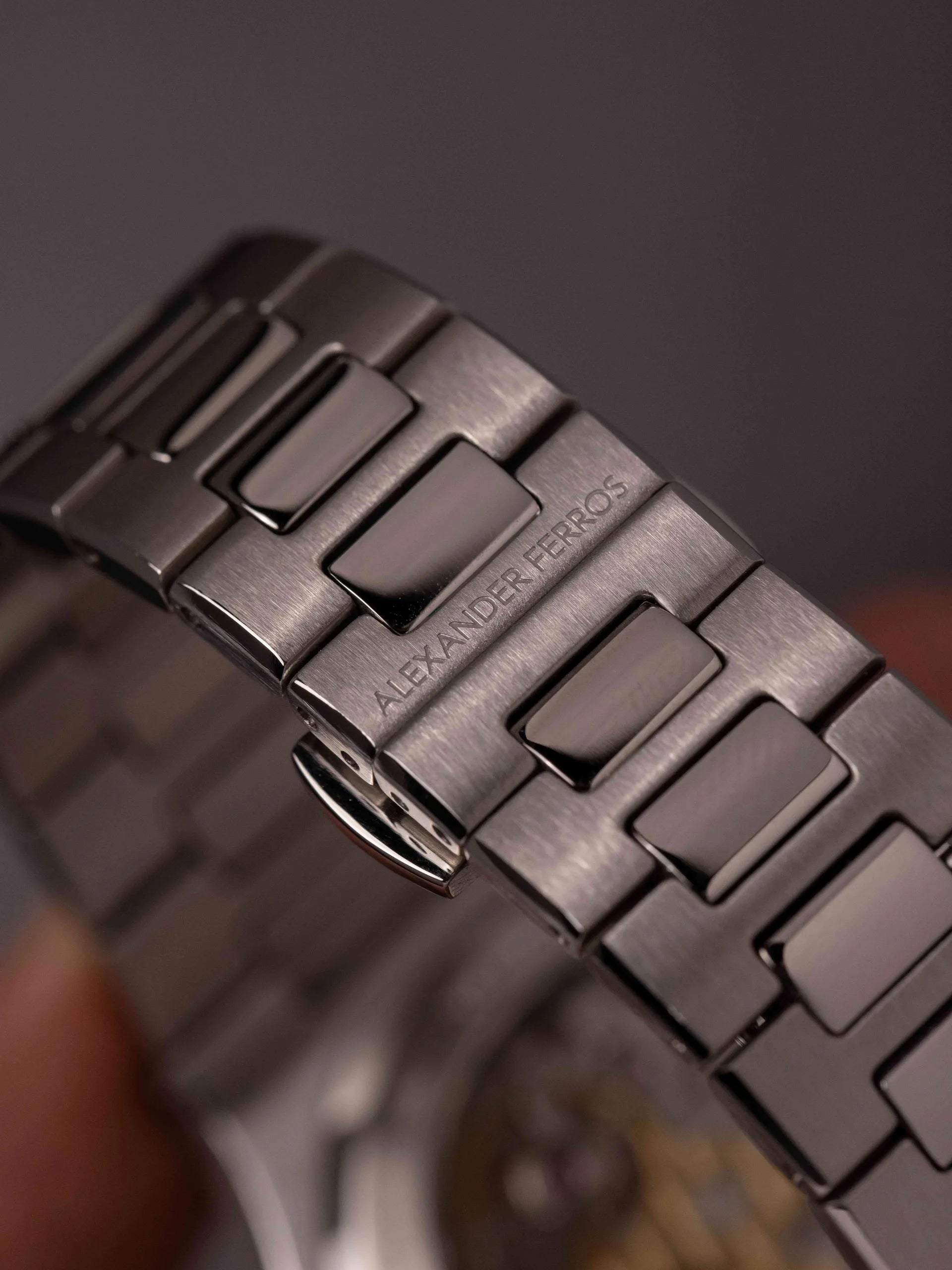 Đồng hồ Alexander Ferros 6111R-01