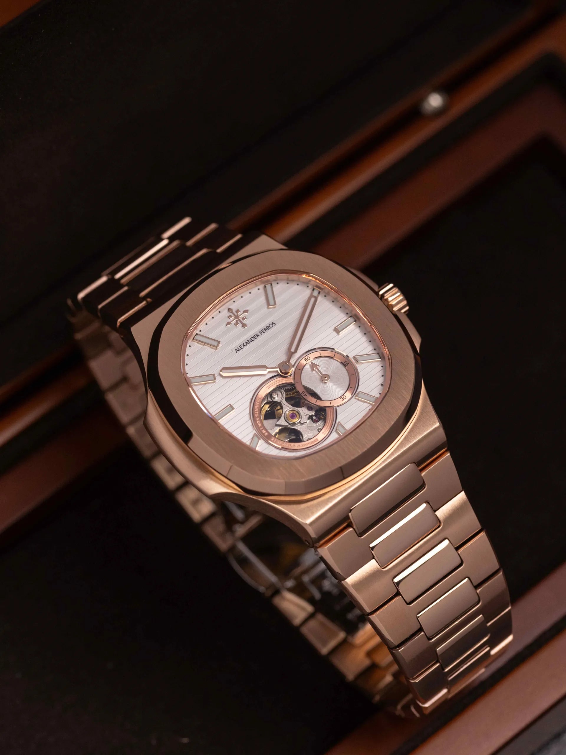 Đồng hồ Alexander Ferros 6111R-01