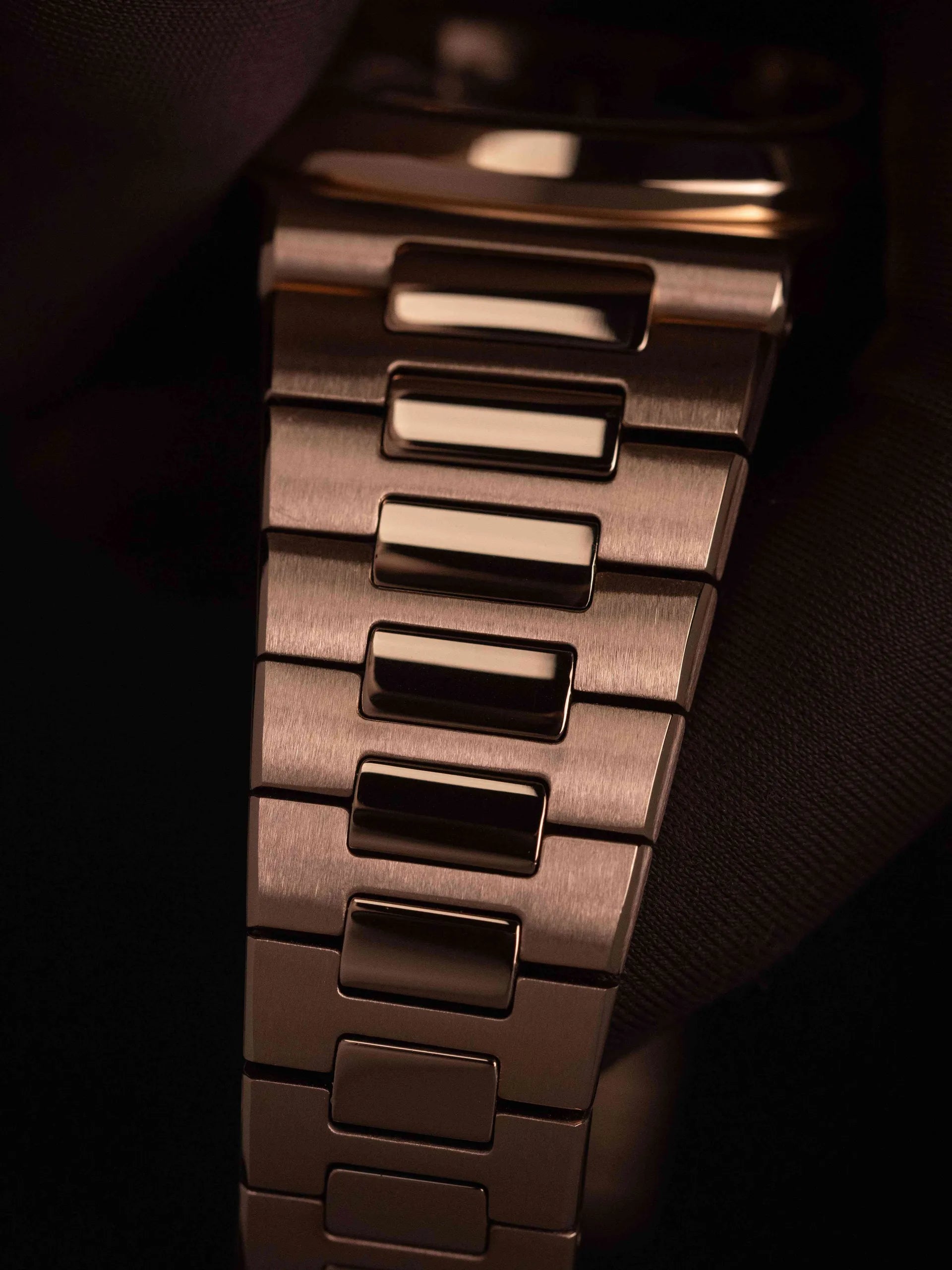Đồng hồ Alexander Ferros 6111R-01
